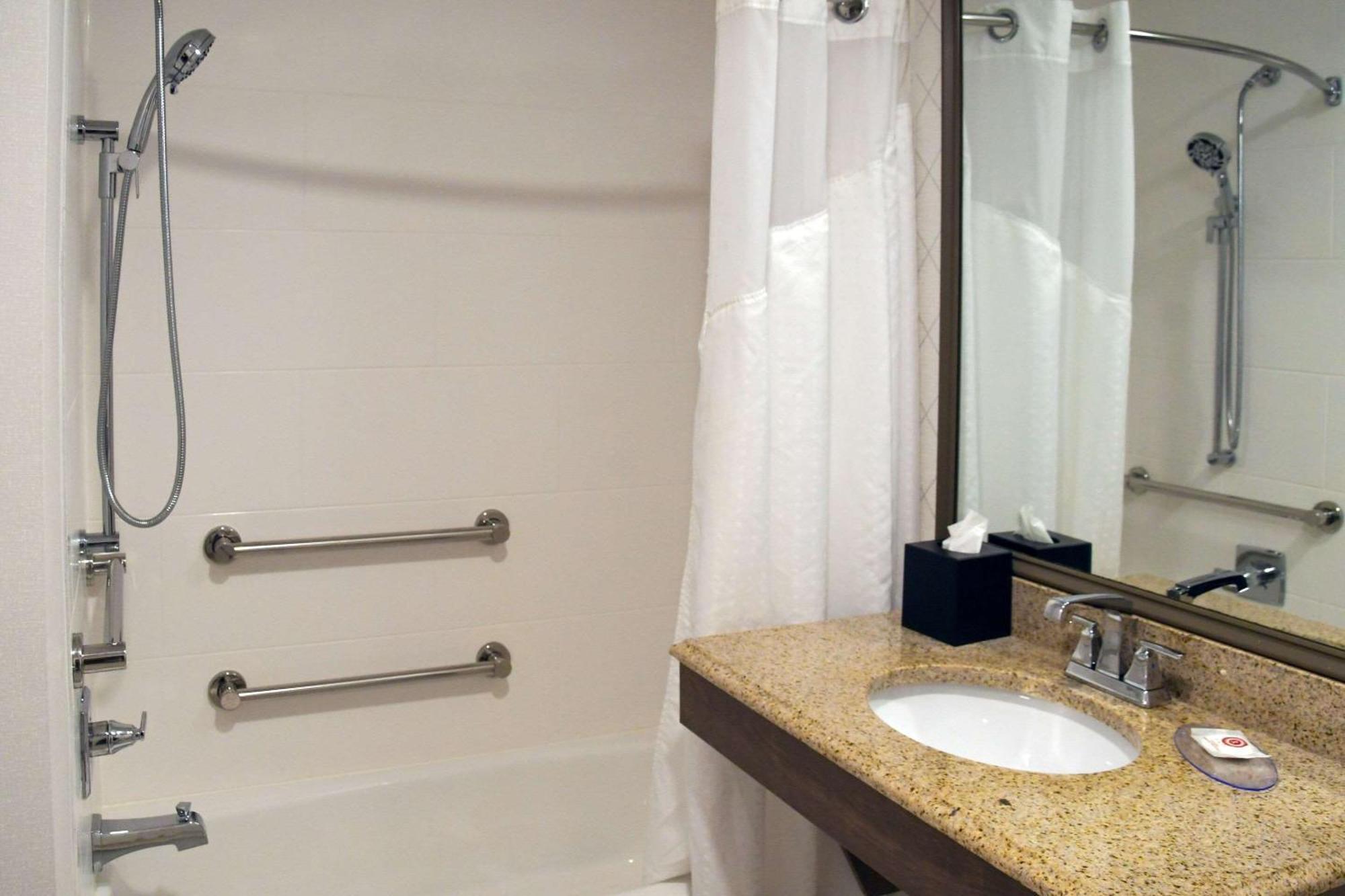 Comfort Inn & Suites Nw Milwaukee Germantown 外观 照片